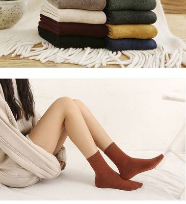 冬日原宿風尚 女兔羊毛襪的溫暖與個性碰撞